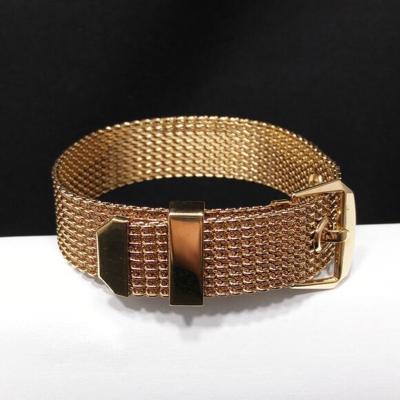 Vintage Avon Mesh Bracelet, Belt Buckle Style, 1970s, Gold Tone - Picture 3 of 10